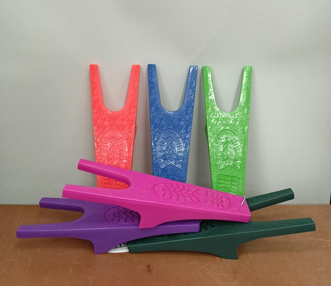 LEVASTIVALI IN PLASTICA COLORATI Accessori Calzature 
